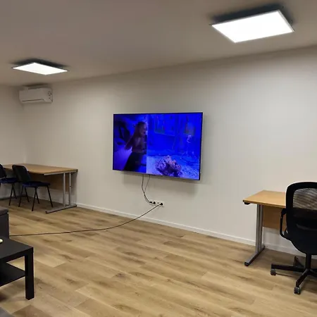 Апартаменты Priestranny 3-izbovy *