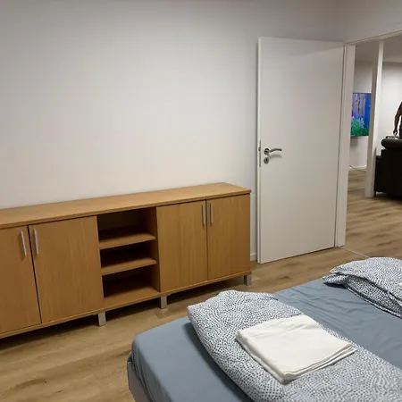 Priestranny 3-izbovy Διαμέρισμα *